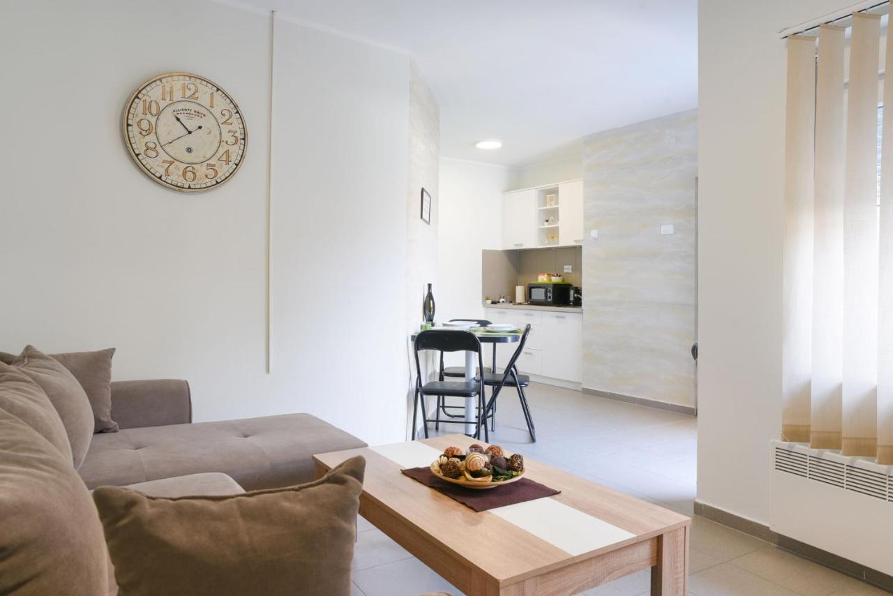 Centar Lux 3 Apartment Zrenjanin Exterior photo